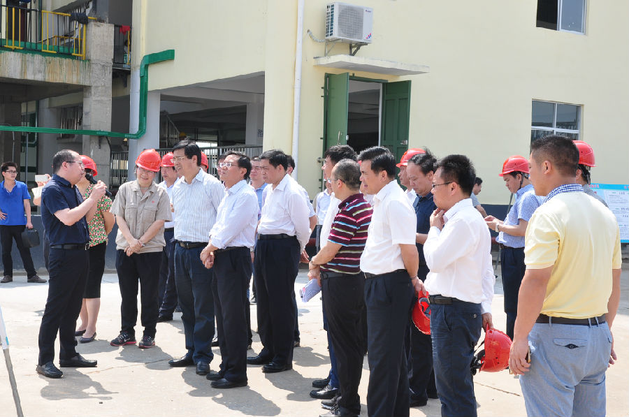 玉林市委書記莫恭明、市長(zhǎng)蘇海棠率領(lǐng)四大班子來(lái)廣西銀億調(diào)研